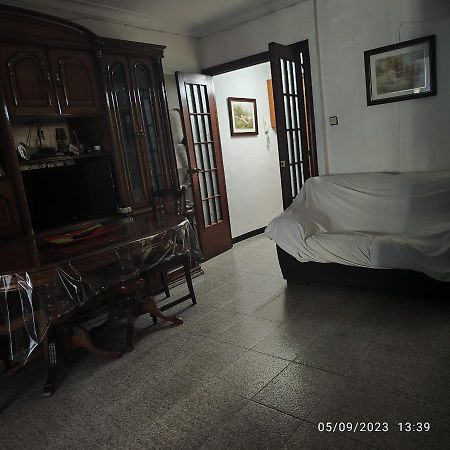 Appartement Apto Barcelona C R à Santa Coloma de Gramanet Extérieur photo