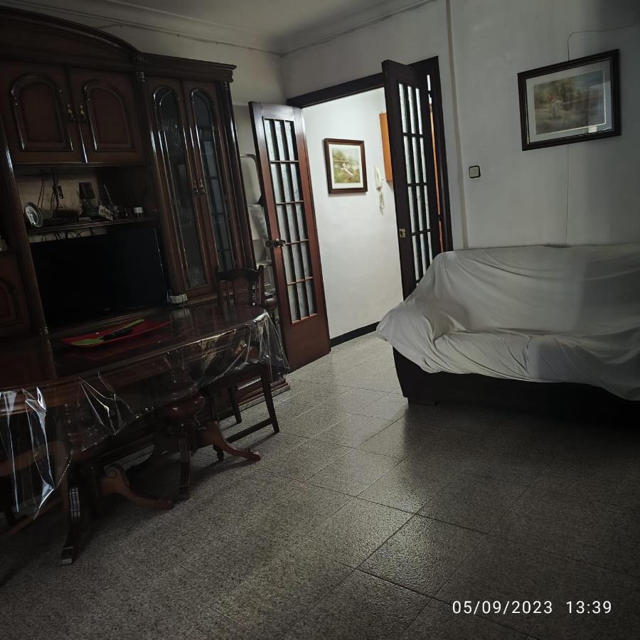 Appartement Apto Barcelona C R à Santa Coloma de Gramanet Extérieur photo
