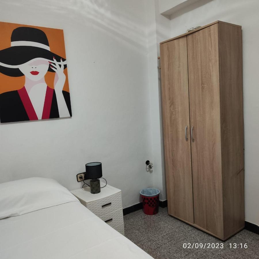 Appartement Apto Barcelona C R à Santa Coloma de Gramanet Extérieur photo