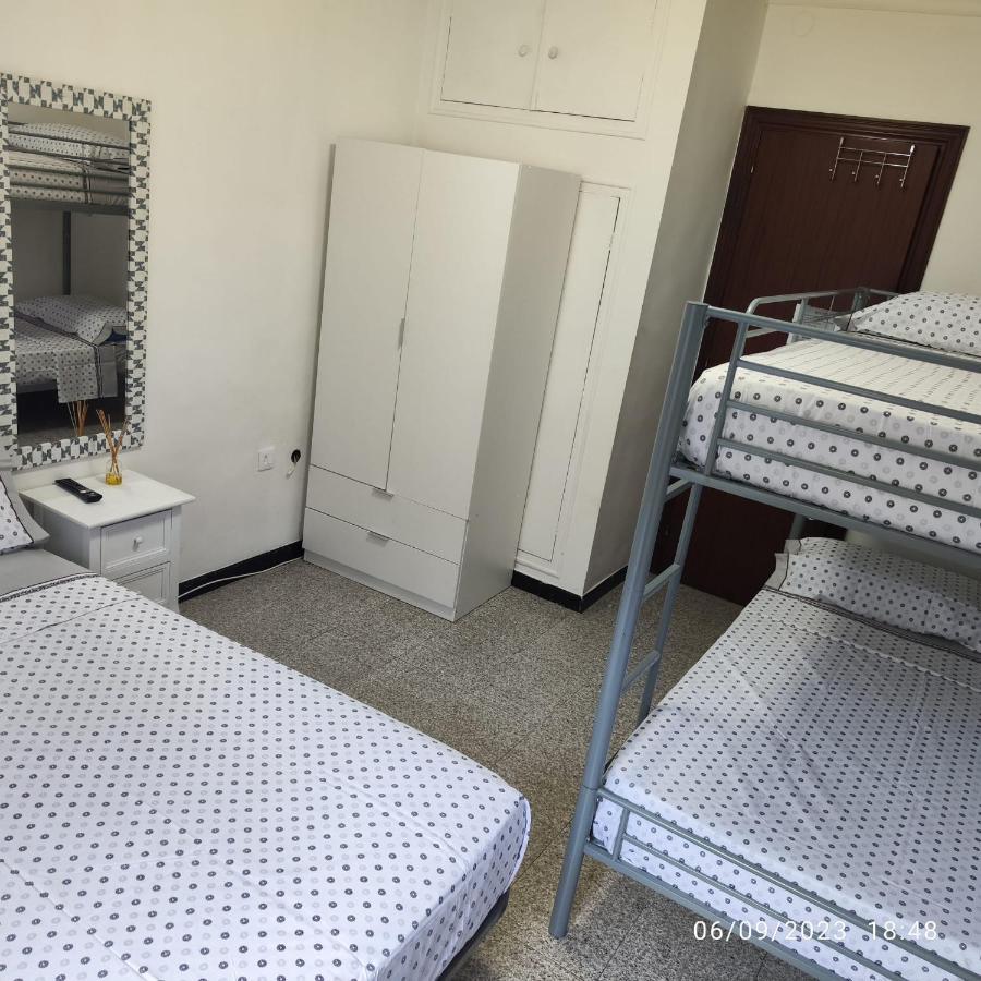Appartement Apto Barcelona C R à Santa Coloma de Gramanet Extérieur photo